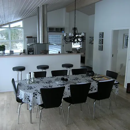 Hébergement de vacances Three-bedroom Holiday In *